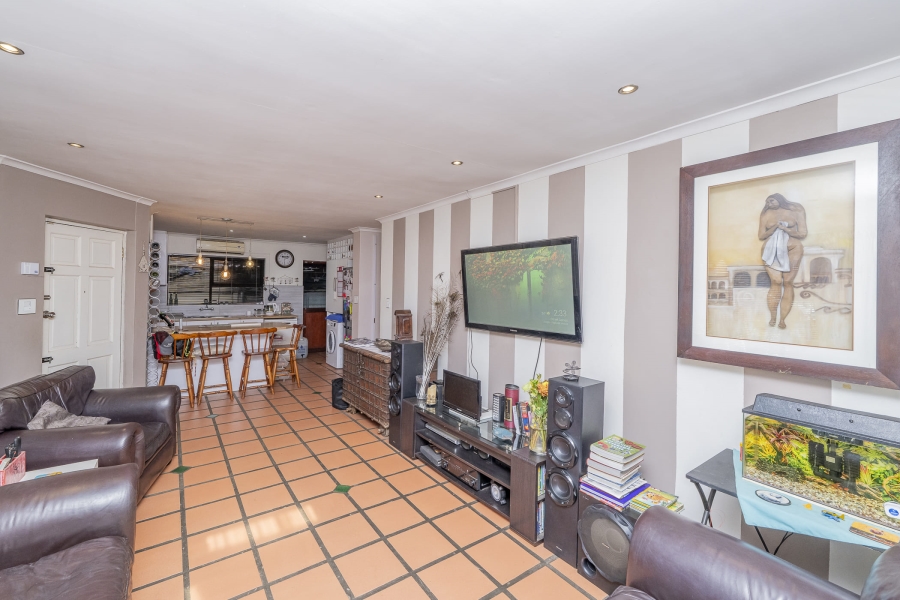 4 Bedroom Property for Sale in Protea Heights Western Cape